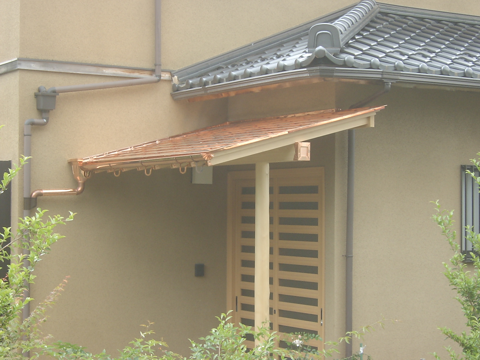 住まいの家職人 玄関庇増築