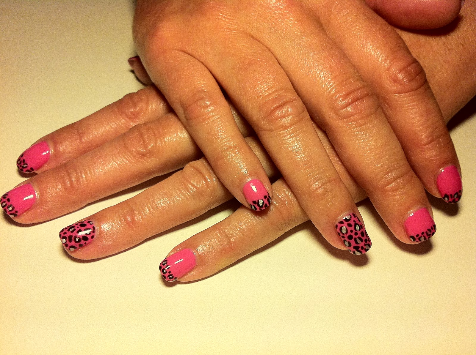 Brush up and Polish up! CND Shellac Nail Art Leopard Print Tips