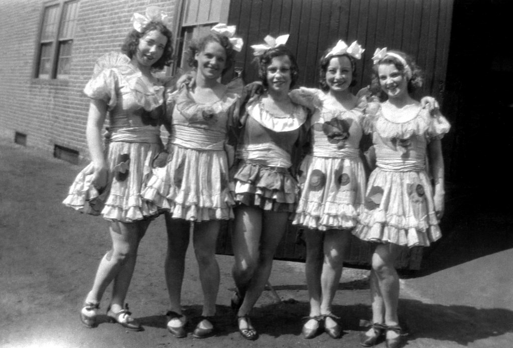 Vintage American Vaudeville Performer 41 Old Portrait Photos Show