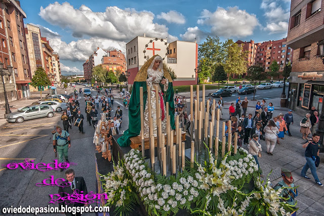 María Santísima de la Esperanza de Oviedo se despidió del barrio de la Tenderina