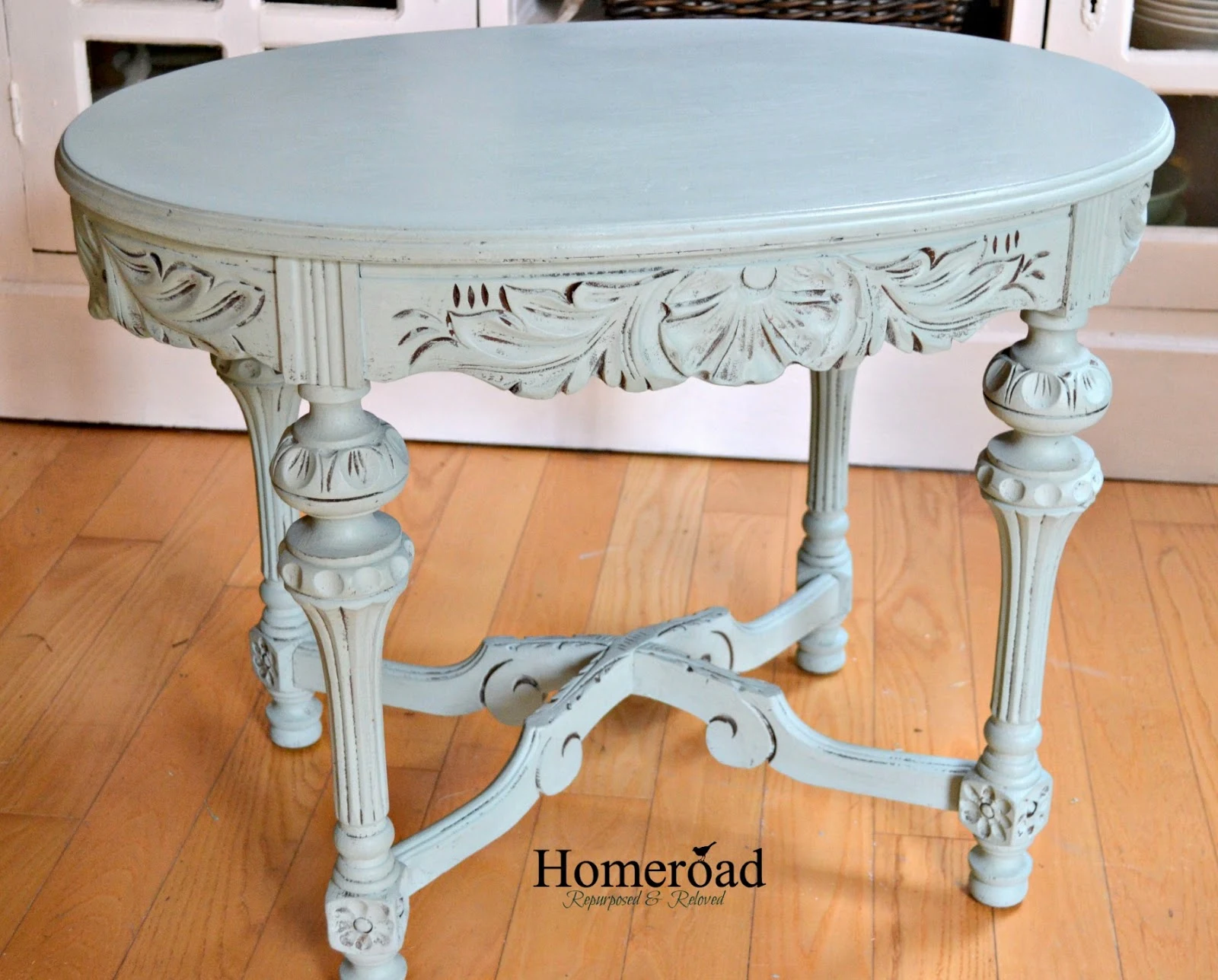 saving-a-carved-table-from-the-dumpster www.homeroad.net