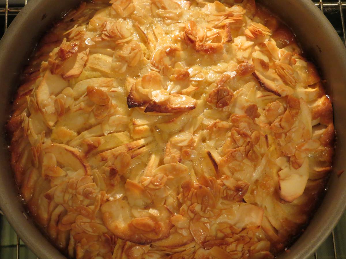 Sinnesfreuden: Apfelkuchen mit Mandelguss