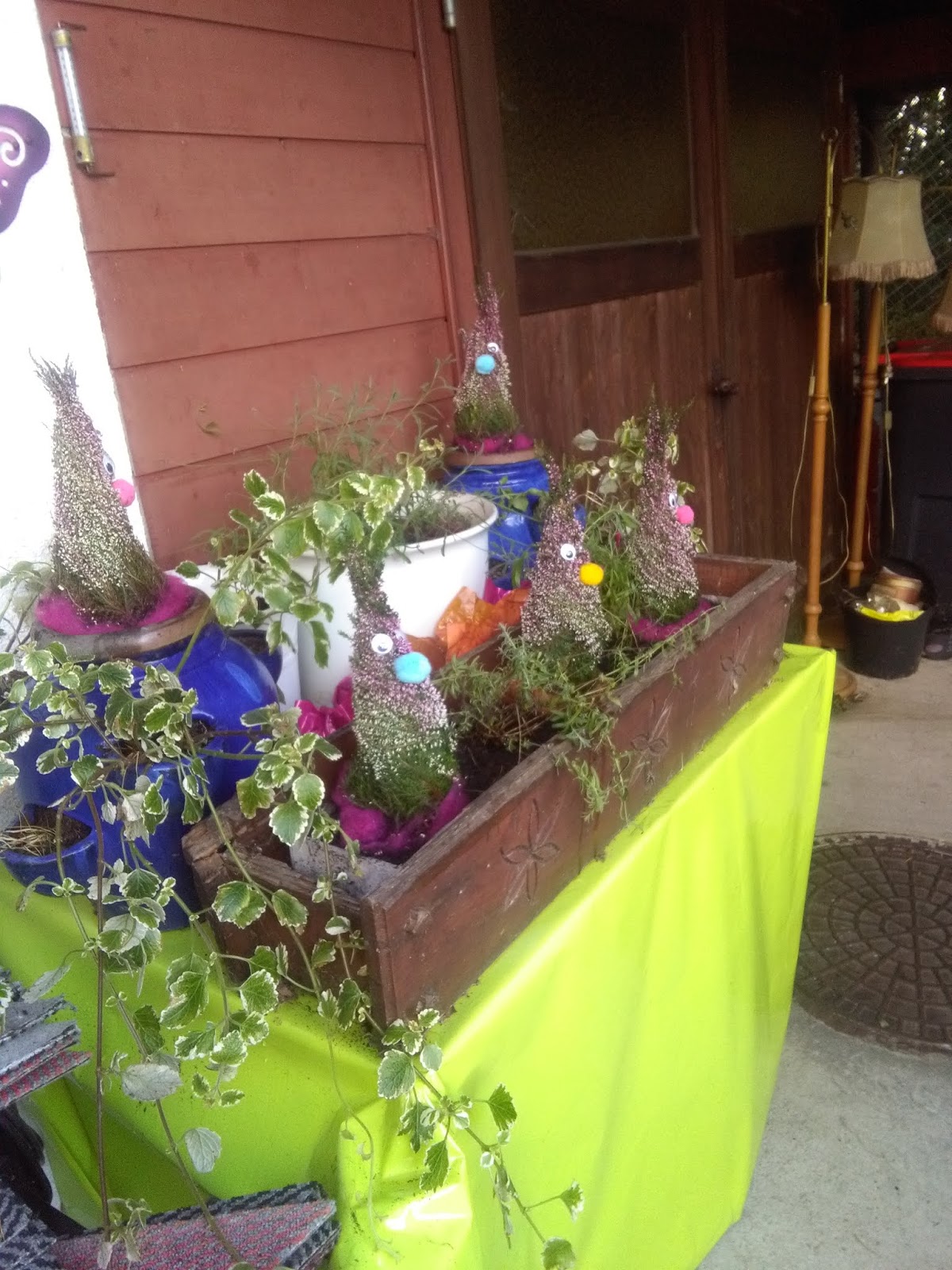 Die Wichteln Wach T E L N