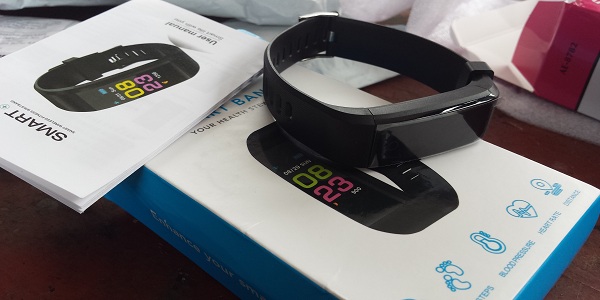 Smart Band dari Aplikasi GearBest