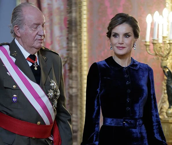 Royal ladies wear a long dress at Pascua Militar ceremony as a tradition.