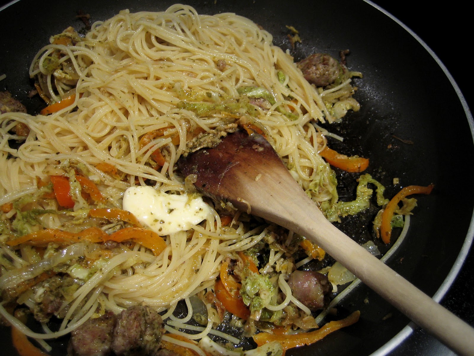 Delicious! Cabbage and sausage spaghetti