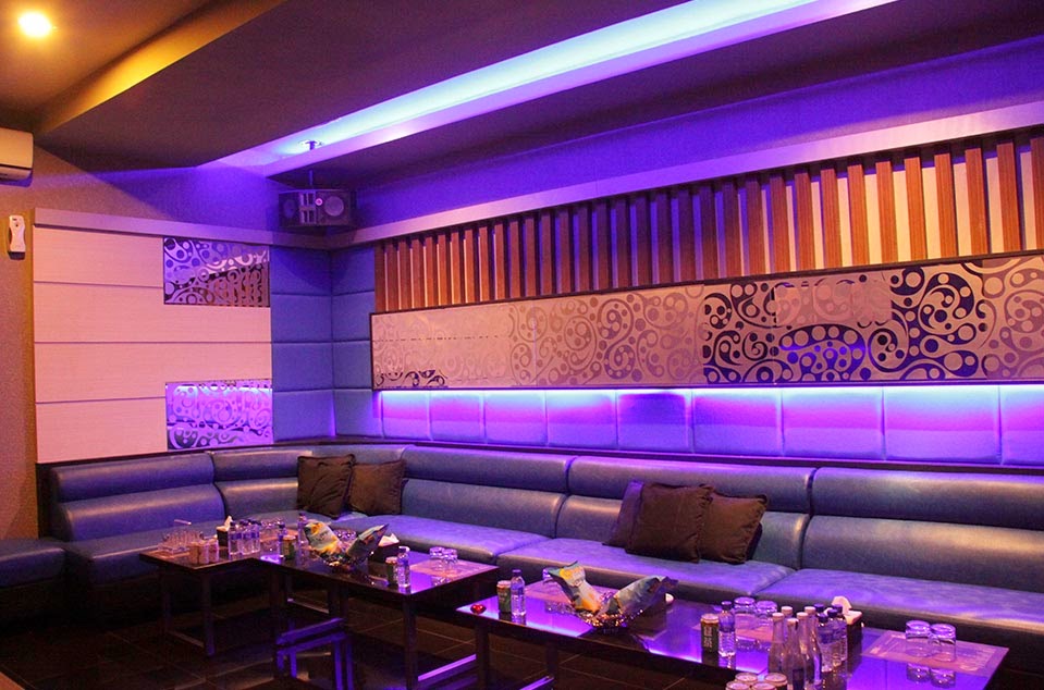 Караоке клуб луна Караоке клуб луна