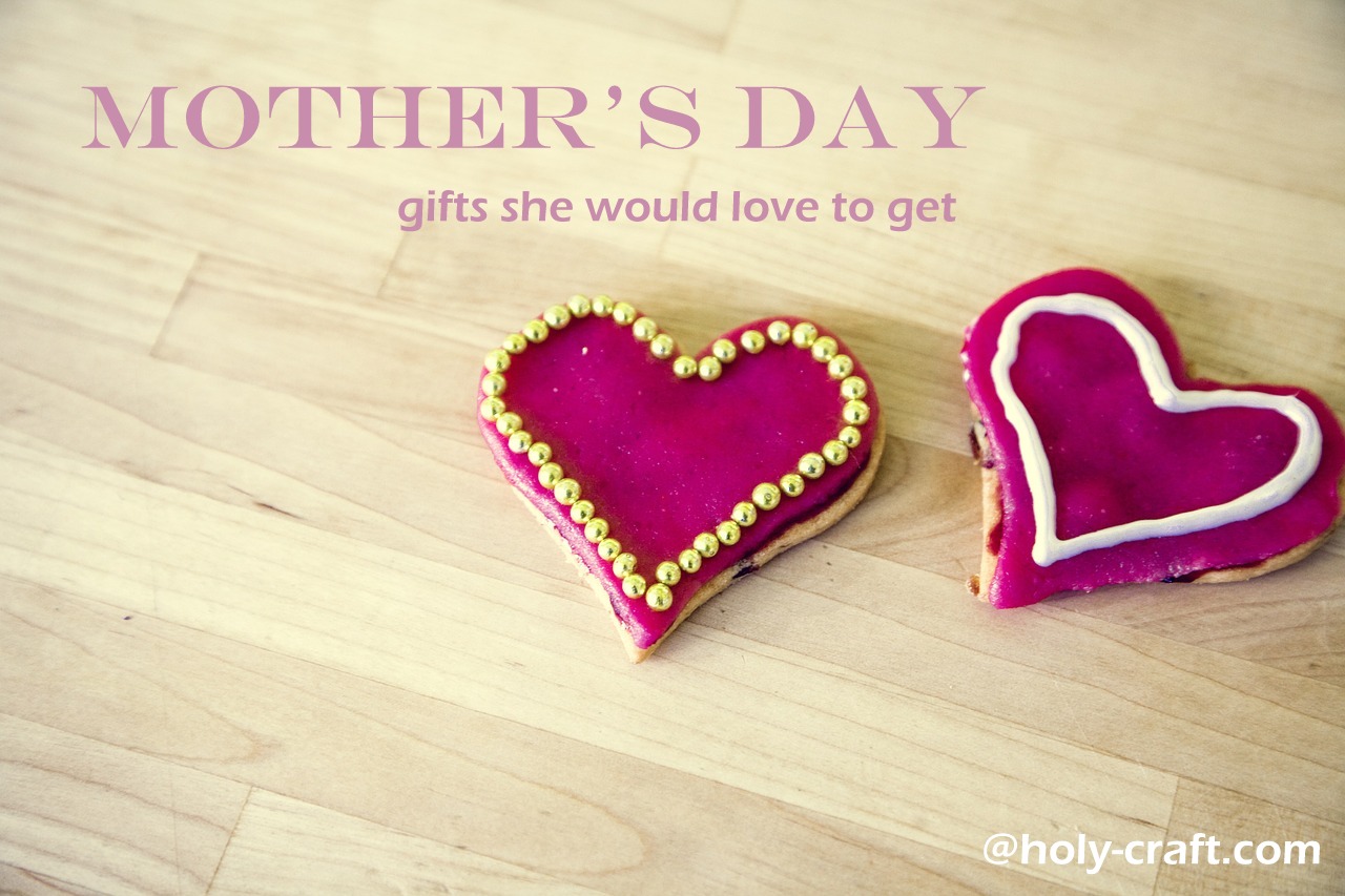 Mother's Day gifts (to wear, for the home, personalized jewelry) to give round up