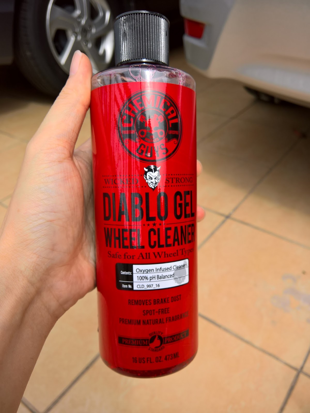 The Best Wheel, How To Rim and Tire Cleaner - Chemical Guys - Diablo Gel 