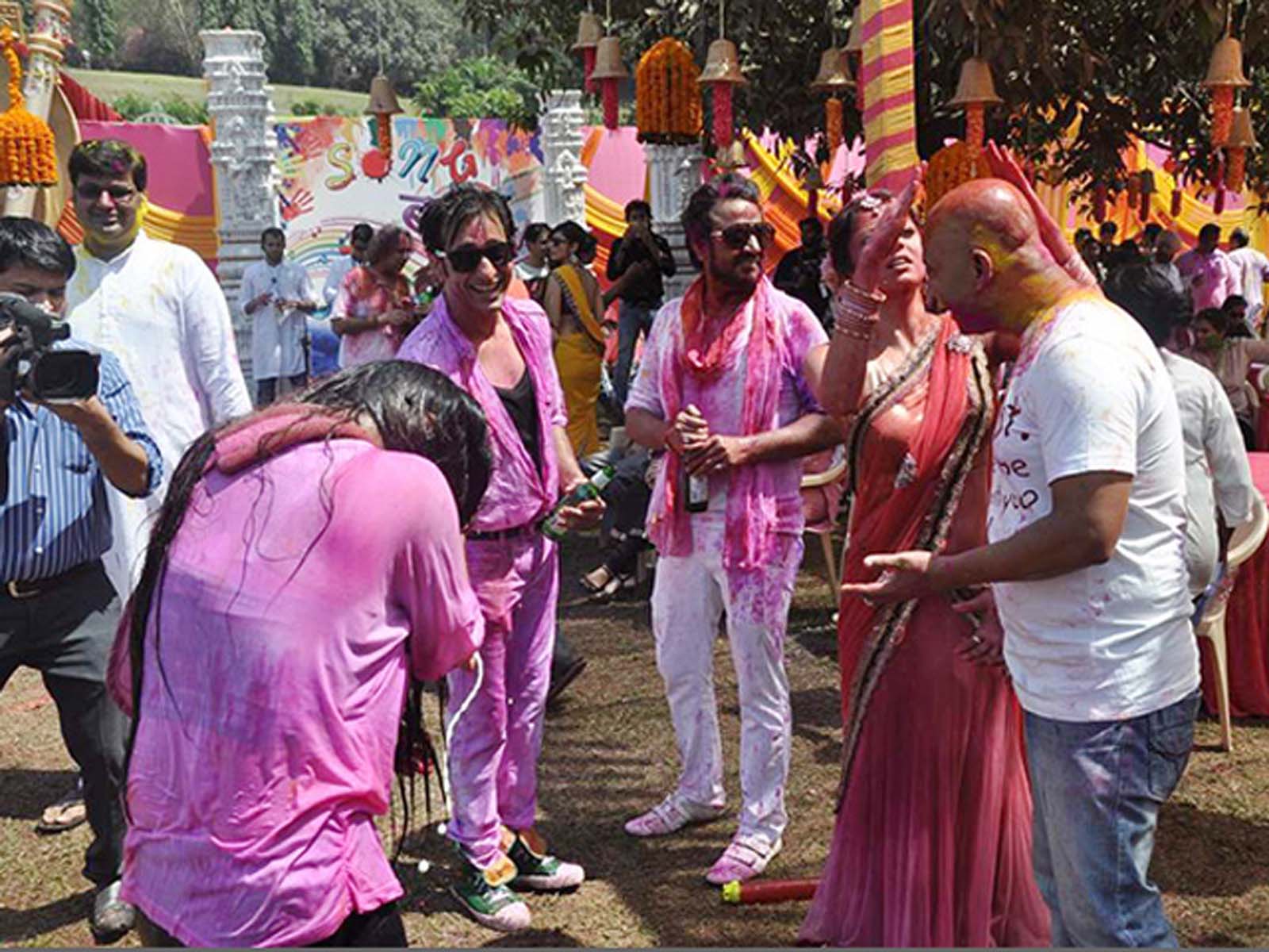 new latest holi wallpaper