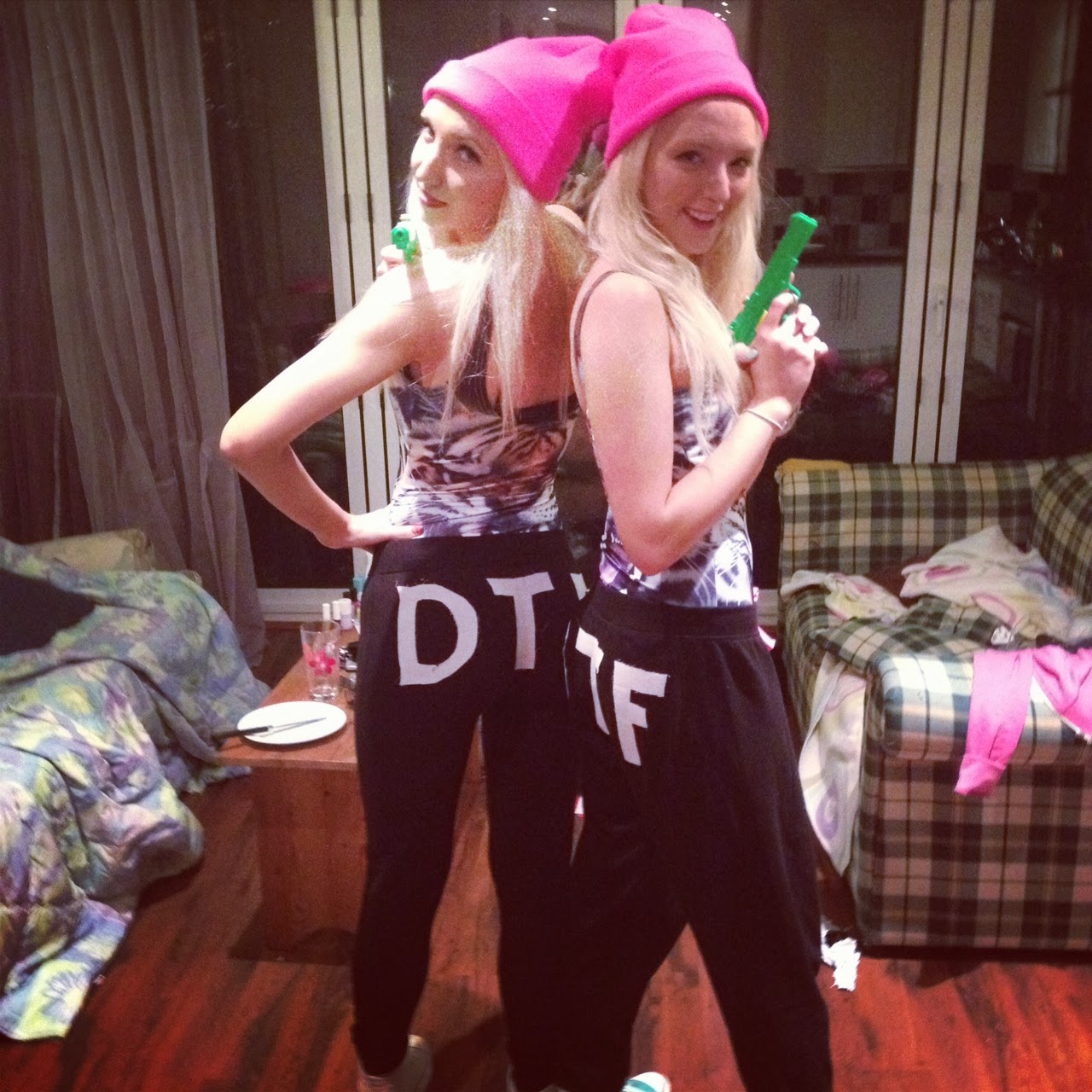 Golden Claws SPRING BREAKERS