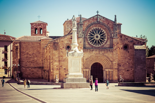 Iglesia de San Pedro Apóstol Las 7 Iglesias imperdibles de Ávila que puedes ver en un día