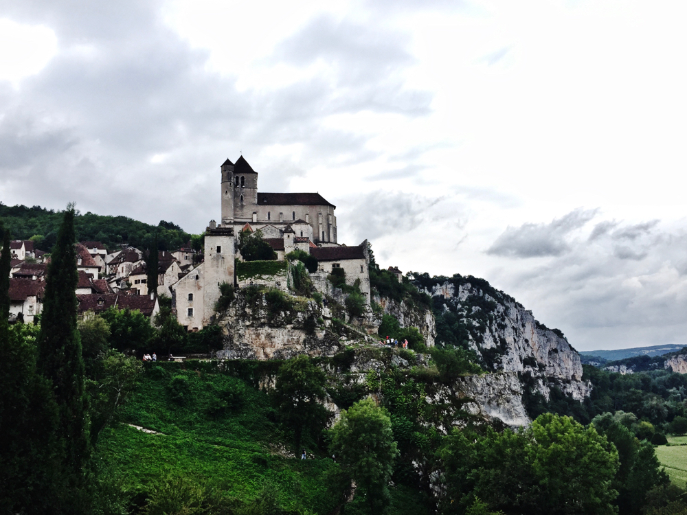 blog-mode-homme-masculine-look-tenue-style-preppy-pantalon-en-lon-tshirt-transparent-sexy-sandales-en-cuir-spartiate