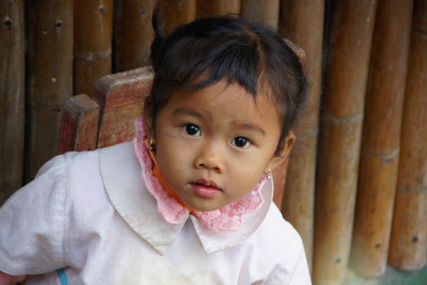 Beginilah Tipikal Wajah Penduduk Laos - liataja.com