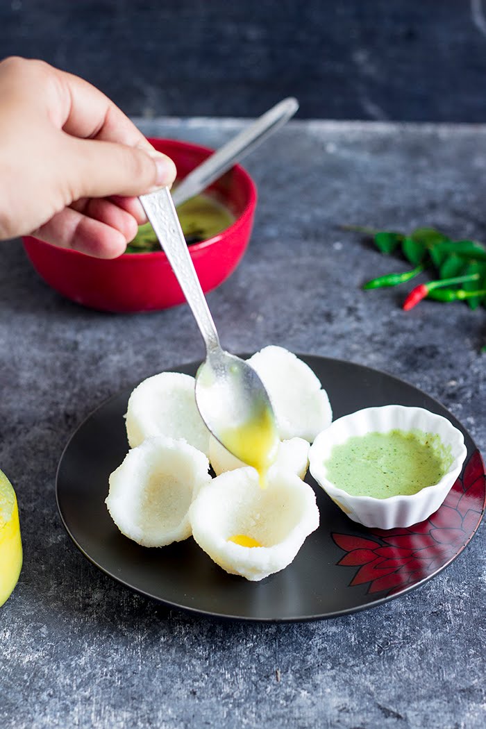 Steamed cups made from rice semolina