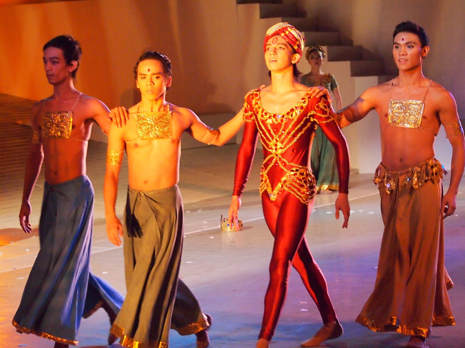 Viajeroking Restaging RAMA HARI