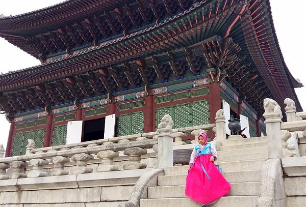 Hanbok Gyeongbokgung Palace