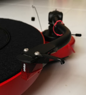 Thorens Rega Pro-ject turntable plug & play Upload_-1