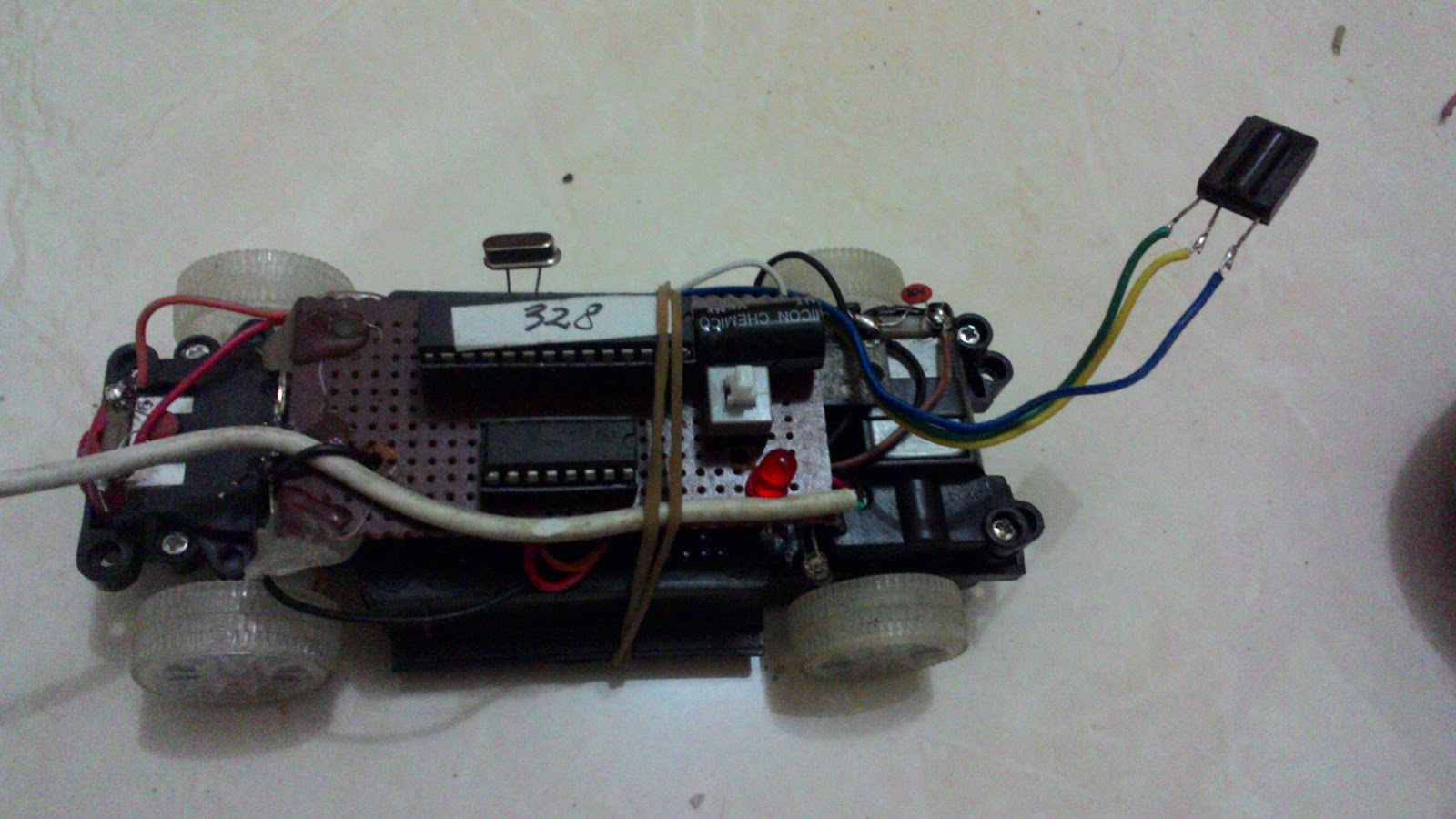 Membuat Mobil Remote Control dengan Remote TV dengan mikrokontroller