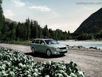 سكودا اوكتافيا كومبى 2012