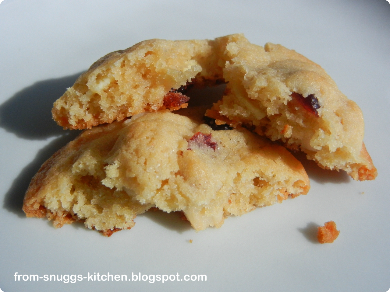 Cranberry-Macadamia-Weiße Schokolade-Cookies - From-Snuggs-Kitchen