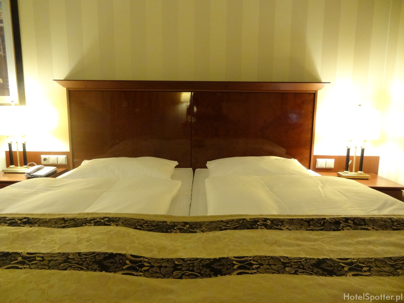Maritim Hotel Berlin - pokoj Superior room double bed