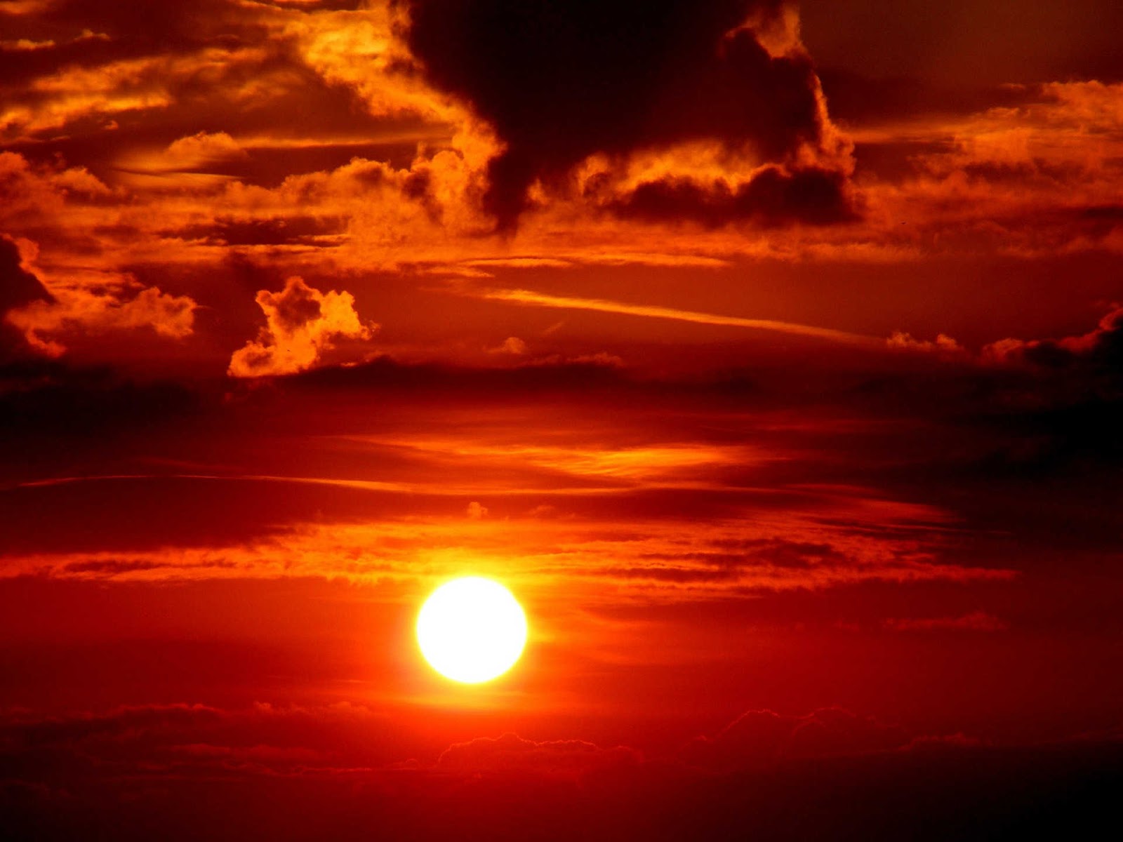 mengapa langit berwarna merah