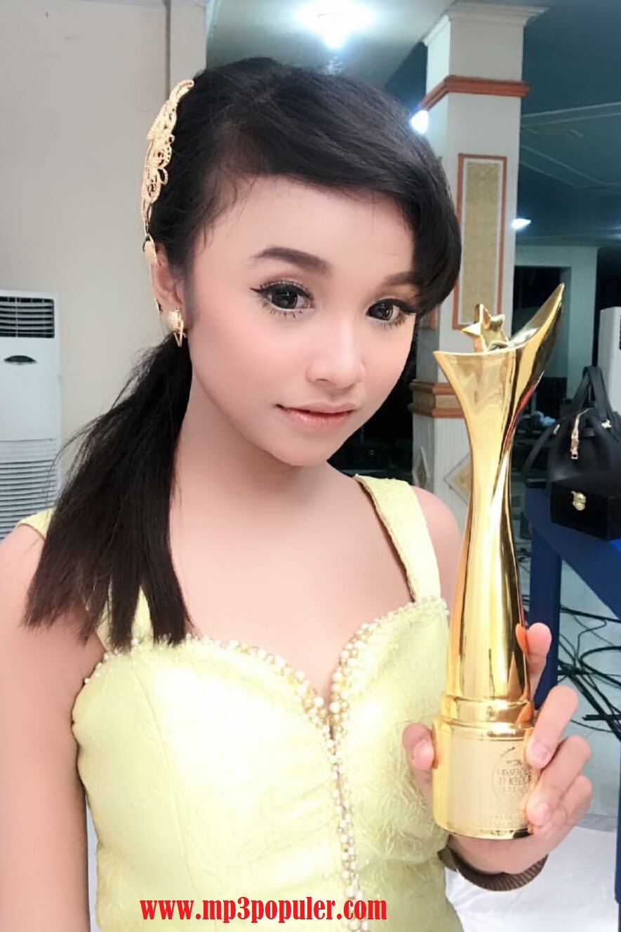 Download Koleksi Lagu Tasya Rosmala Mp3 Terpopuler | Mp3 Populer