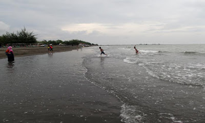 Pantai Ngebum