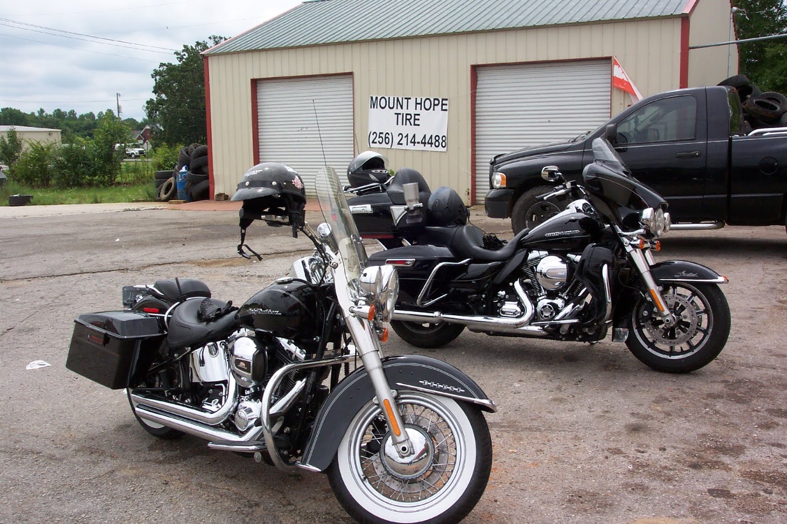 about 75 miles out of clarksville i spotted an exit with a harley shop and a cracker barrel and decided to grab some chow and check my oil and yeah about 75 miles out of clarksville i spotted an exit with a harley shop and a cracker barrel and decided to grab some chow and check my oil and yeah