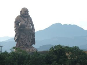 Gran Buda de Maitreya