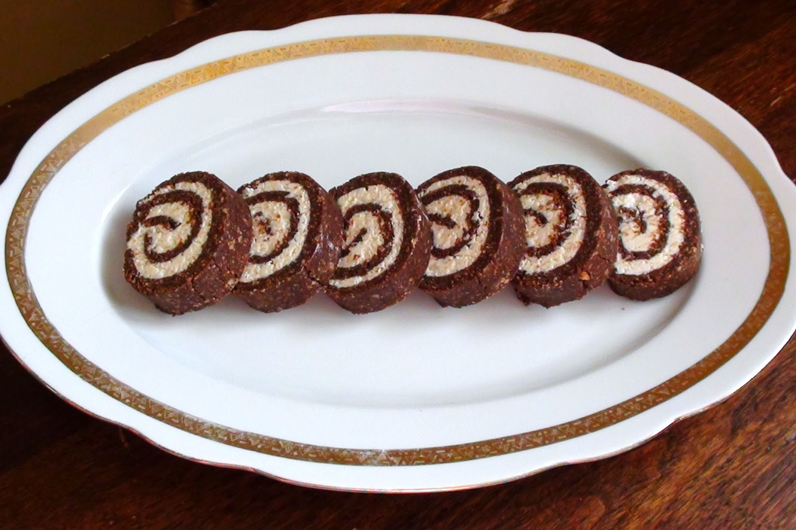 zsuzsa is in the kitchen COCONUT COOKIE ROLL KÓKUSZOS KEKSZTEKERCS