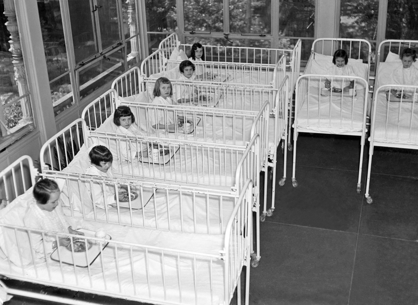 History in Photos Kids