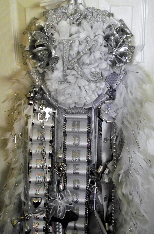 The Domestic Curator: HOMECOMING MUM IDEAS!