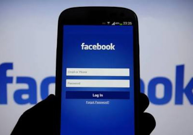 Tips  Dan Trik Agar Aman Berselancar Di FACEBOOK