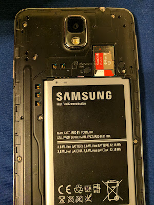 The Contact Points on the Note 3 are next to the Top Left corner of the Battery Compartment The contact points on the Note 3 are next to the top left corner of the battery compartment, two above it and three to the left.