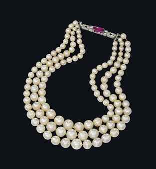 Jewelry News Network: Natural Pearl Necklace Fetches $1.6 Million at ...