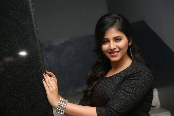 Anjali at Chitrangada Movie Success Meet