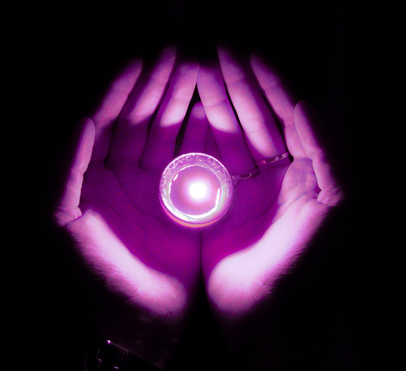 Finca Despertares: Nueve pasos para poner la llama Violeta en tu Vida