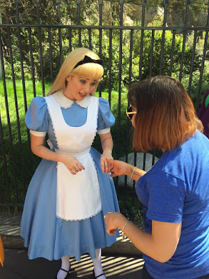 parc Disneyland Anaheim attraction Alice au pays des merveilles parc Disneyland Anaheim attraction Alice au pays des merveilles