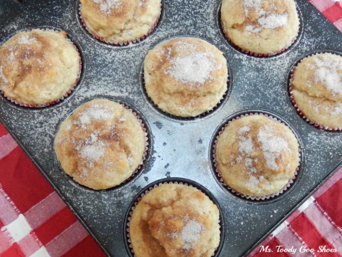 Cinnamon Muffins by mstoodygooshoes.blogspot.com #muffins