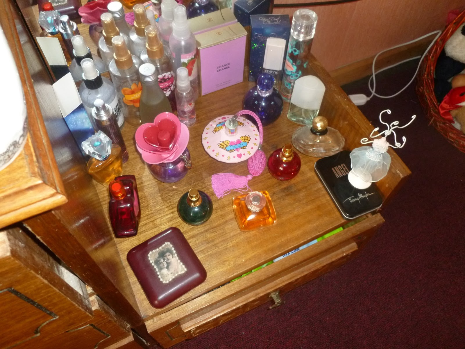 Enjoy being a Girl: Colección de Perfumes: