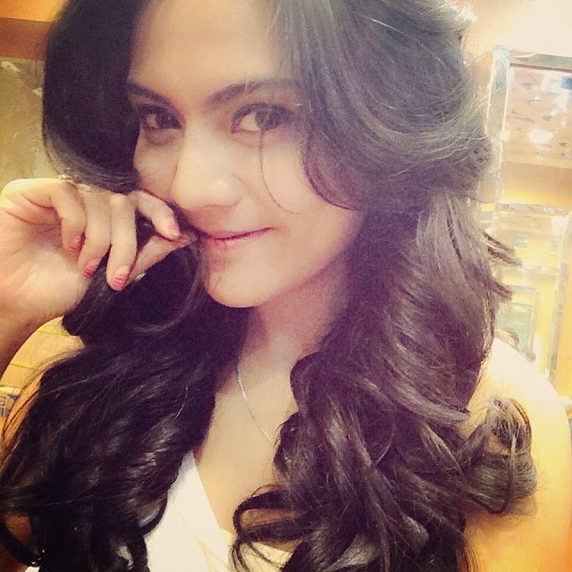 Foto Selfie Anggita Sari Model Cantik - Part 2 - Selfie Photos