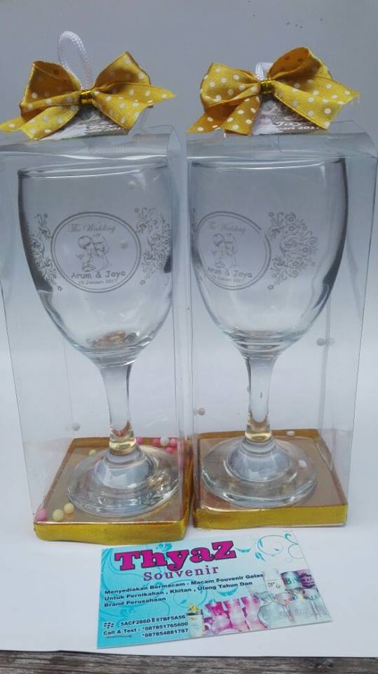 SOUVENIR GELAS WINE CLEAR MURAH Thyaz Souvenir Surabaya SOUVENIR GELAS WINE CLEAR MURAH Thyaz Souvenir Surabaya