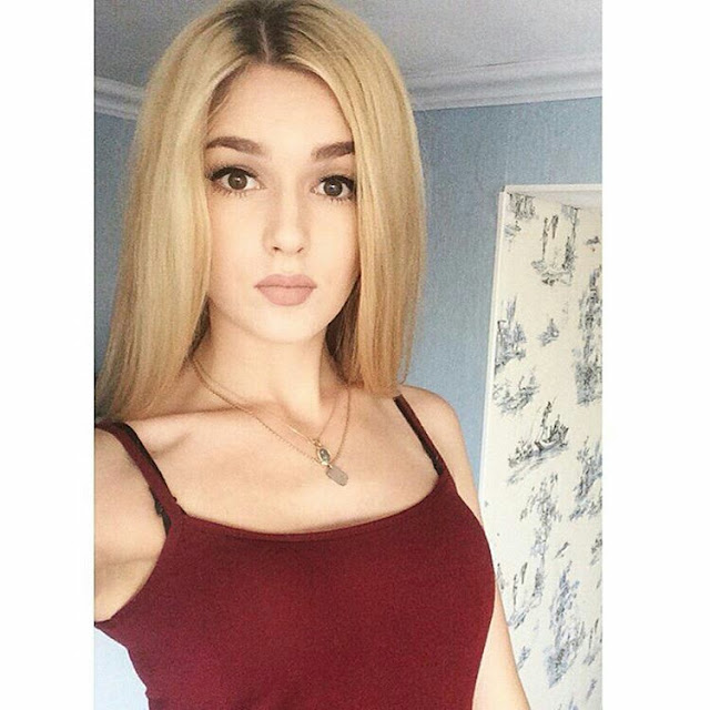 GOLDEN WIRES Alisa Manyonok piΔkna, rosyjska siatkarka.