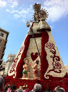 La Virgen de los Desamparados en las Fallas de Valencia