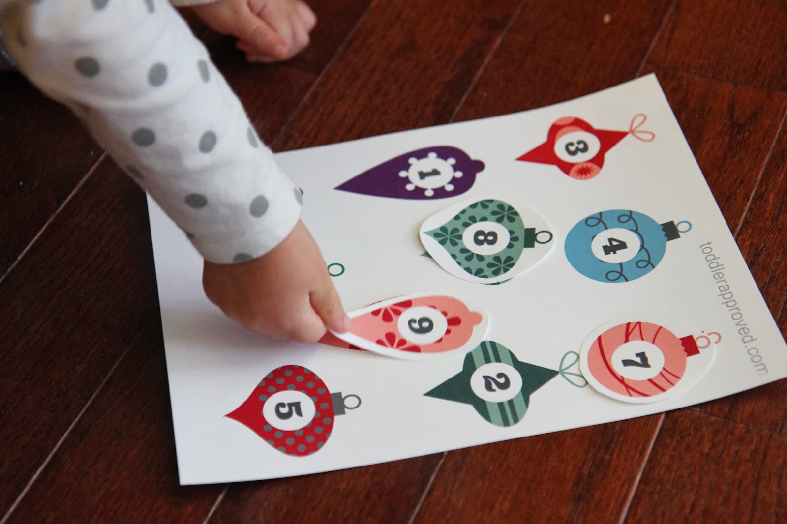 Toddler Approved!: Ornament Number Matching Game {+ Free Printable}