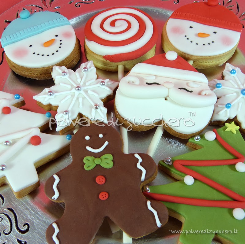 Biscotti decorati con pasta di zucchero