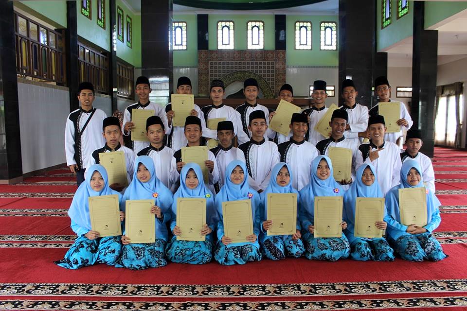 Tidak Peduli Sama Kita Saat Pdkt Ini Penyebab Cowok Maupun Cewek Pesantren Cuek Kata Kata