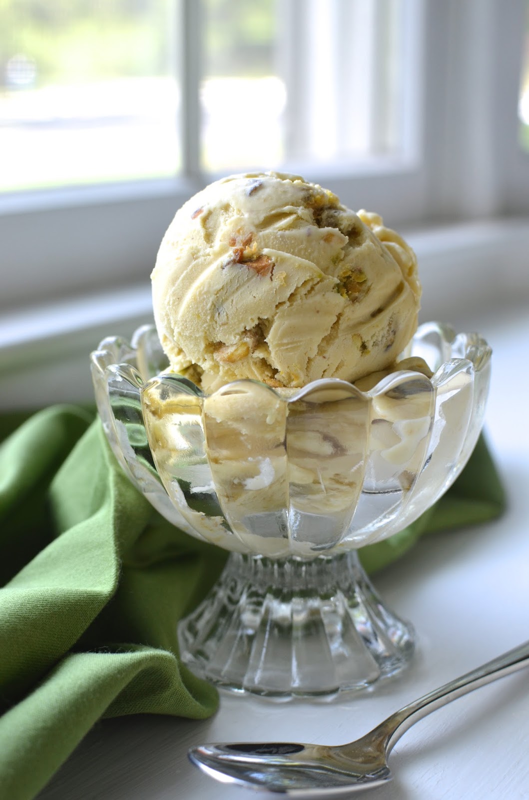 Playing with Flour Pistachio ice cream, with chocolate soufflé
